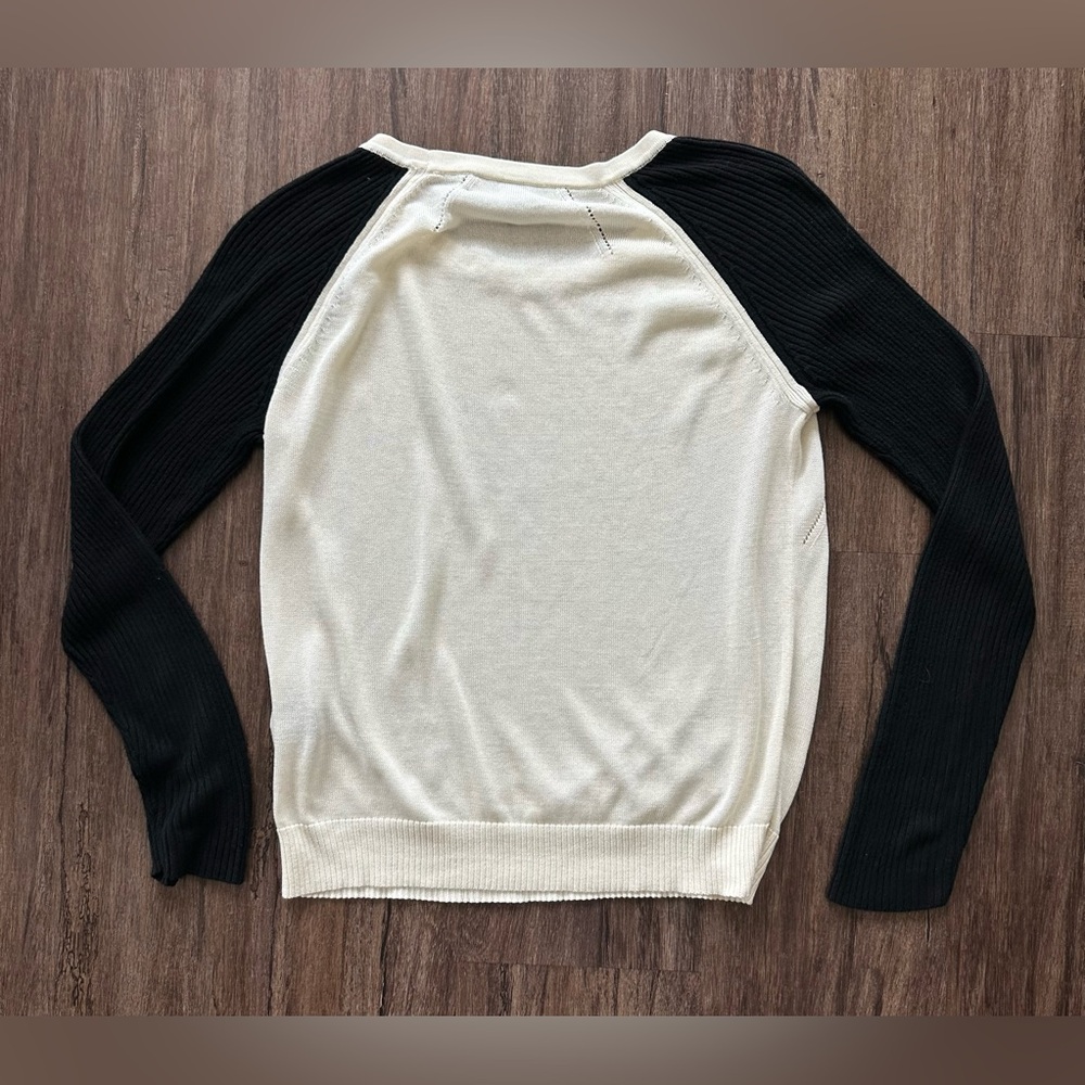 Rag & Bone Colorblock Lightweight Sweater in Cream/Black. Size S - Picture 4 of 13